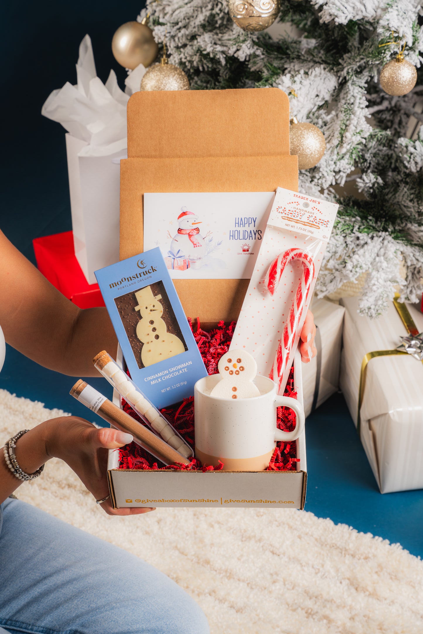 The Cozy Snowman Box