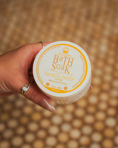 Honey and Vanilla Bath Soak (4oz)
