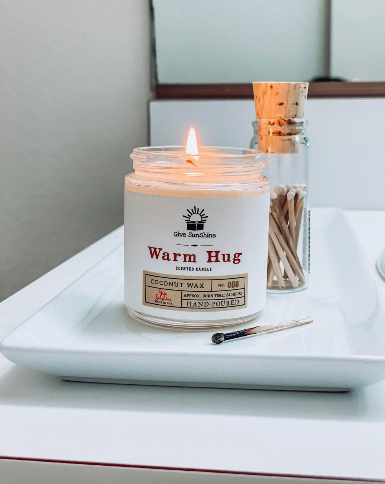 Candle (Warm Hug)4 oz Coconut wax with 24HR Burn Time