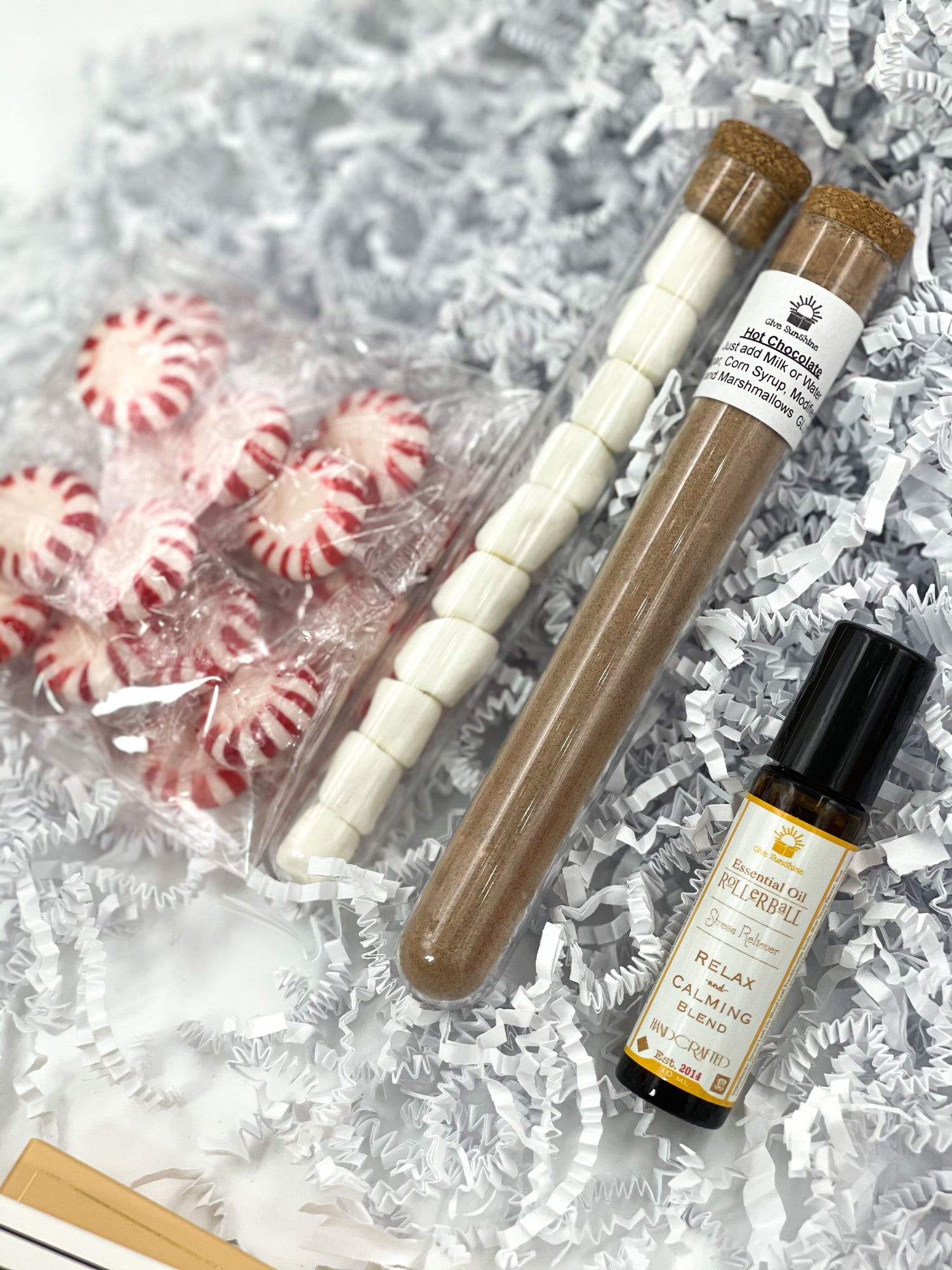 Jolly Winter Bundle (Hot cocoa, marshmallows, essential oil rollerball, peppermints)